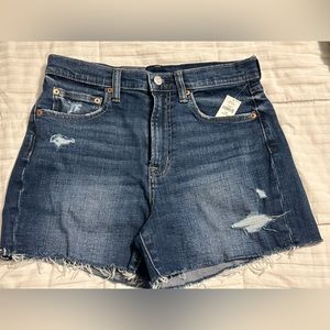 Gap 4” High Rise Short